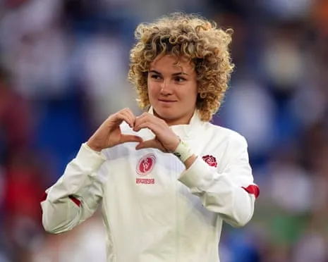 The Red Roses' Ellie Kildunne and Hannah Botterman Fit to Take On France in Semi-final