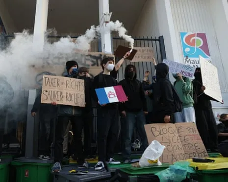 New French Prime Minister Faces Intense Scrutiny as Nationwide Strikes Paralyze Schools and Transportation